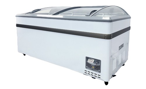 Commercial chest freezer - 65",