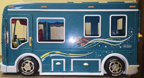Breyer horse trailer - horse, cruiser