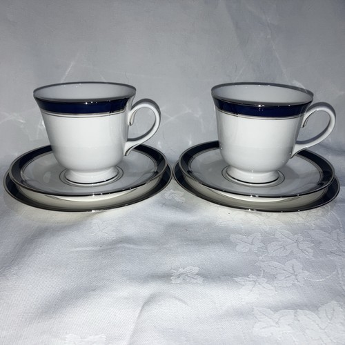 Pair royal doulton howard - of,
