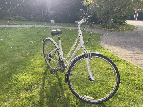 Giant ladies bike read - giant,
