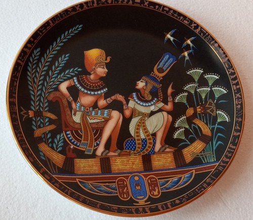 Egyptian collector plate - ,