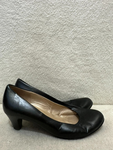 Gabor black leather pumps