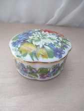 Ardleigh Elliott 'Die Sammlung' China Box