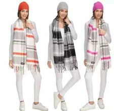 BNWT  DKNY 2 PIECE SET / HAT &