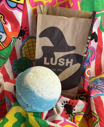 Lush big blue bath - big,