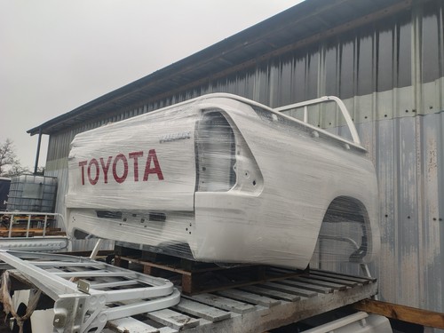 Toyota hilux mk8 rear - toyota,