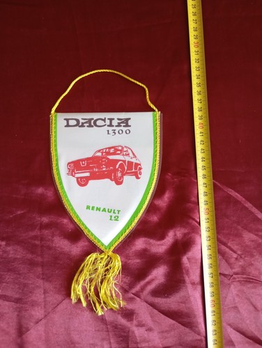 Old motoring pennant - old,