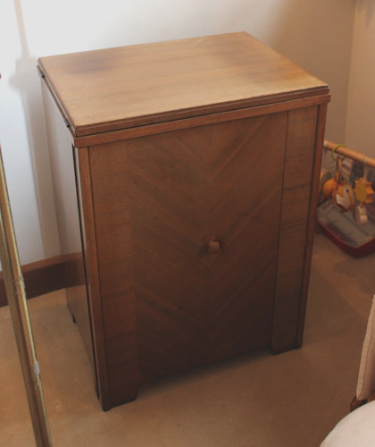 Vintage foldaway singer - foldaway, pedal
