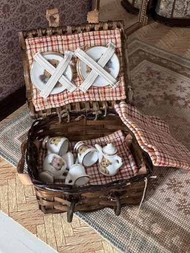 Dollshouse reutter scale - dollshouse, 1/12