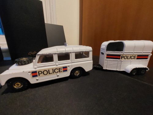 Corgi police land - corgi,