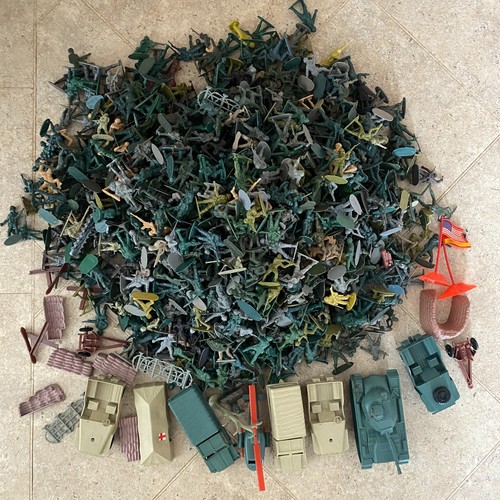 Huge bundle toy army - bundle,