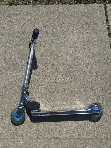 Razor lighted wheel kick - razor,