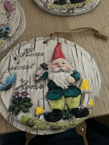 Gnome sweet home - sweet, ..