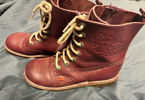 Pair purple kickers kick - pair,