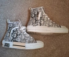 B23 League High-Top Sneaker