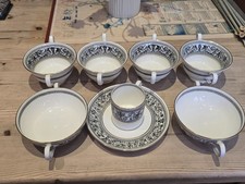 Wedgwood Florentine Black W4312 - 8 Pieces