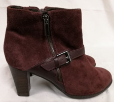 M&S Footglove Damson Suede