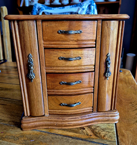 Vintage wooden jewelry - vintage, box