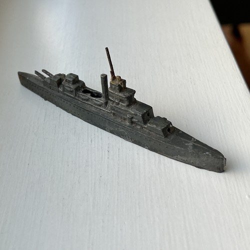 Crescent toys hms cumberland - crescent,