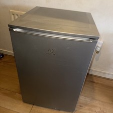 Indesit 102 Litre Under Counter Freezer - Silver I55ZM1120S NEED GAS REFILL 