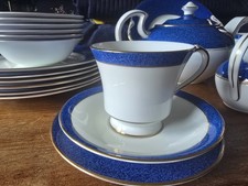 Stunning Vintage Aynsley "Sheraton" Tea Cup Trio In Perfect Condition