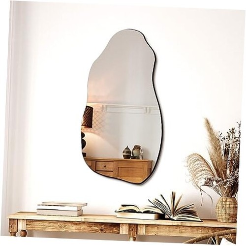 Irregular asymmetrical wall - irregular,