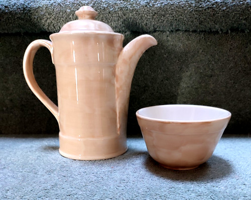 Teapot and sugar bowl - and,