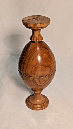 Vintage treen wooden - wooden, egg
