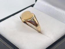 Vintage 9ct Gold Hallmarked Ladies / Childs Signet Ring. Goldmine Jewellers.