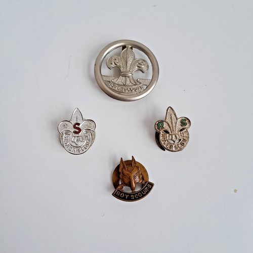 Vintage scout badges - badges, x4