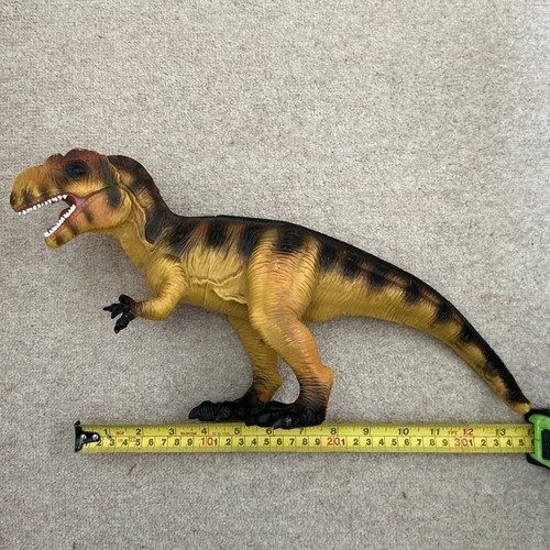 Large dinosaur tyrannosaurus - dinosaur,