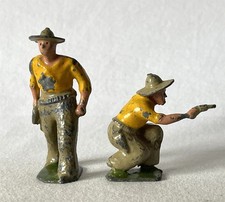 2 Vintage Lead Britains
