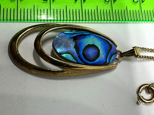 Oval abalone paua shell bezel - abalone/paua-,