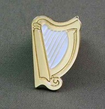 IRISH HARP ENAMEL PIN BADGE -