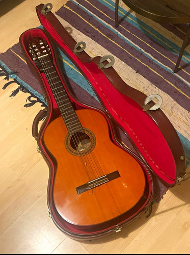 Yamaha 220a classical guitar - yamaha,