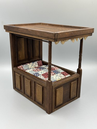 Vintage dolls house - house, miniature