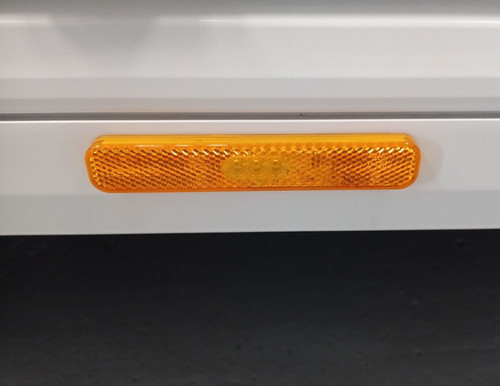 Coachman amber side indicator - side,
