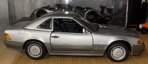 Revell scale 1990 - revell, 1/18