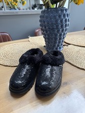 Skechers Bobs Black Sequin  Slippers Size 4.5 Never Worn