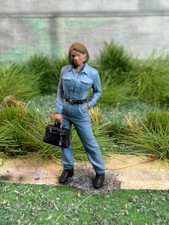 OO GAUGE Railway Figure Woman