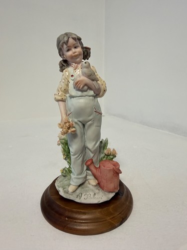 Vintage belcari figurine - vintage,