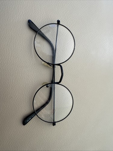 Black plastic large round - black,