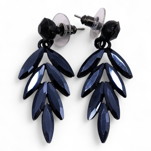 Jet black vintage glass - jet,