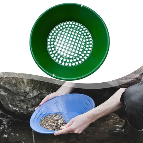 Portable gold panning pan with
