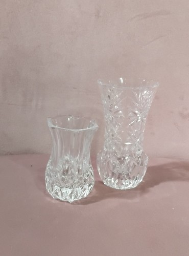 Two small vases - two, of
