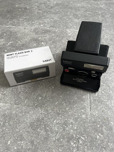Black alpha polaroid - black,