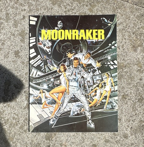 Moonraker 007 film programme - 007,
