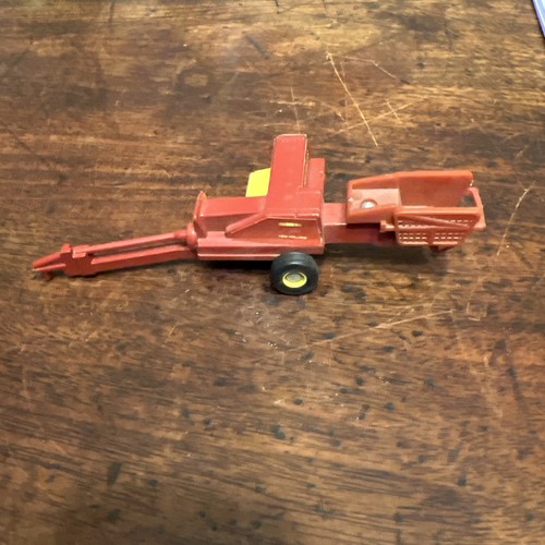 Ertl diecast farm toy new - diecast,