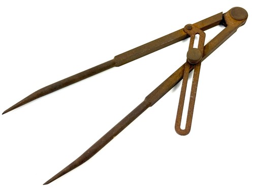 Large vintage wing divider - large,