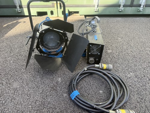 Arri 575w daylight fresnel inc
